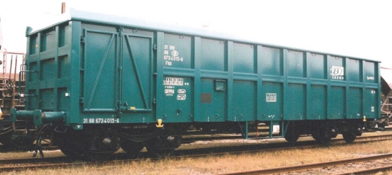 4 Axle Gondola car<br /><a href='images/pictures/Roco/66942.jpg' target='_blank'>Full size image</a>